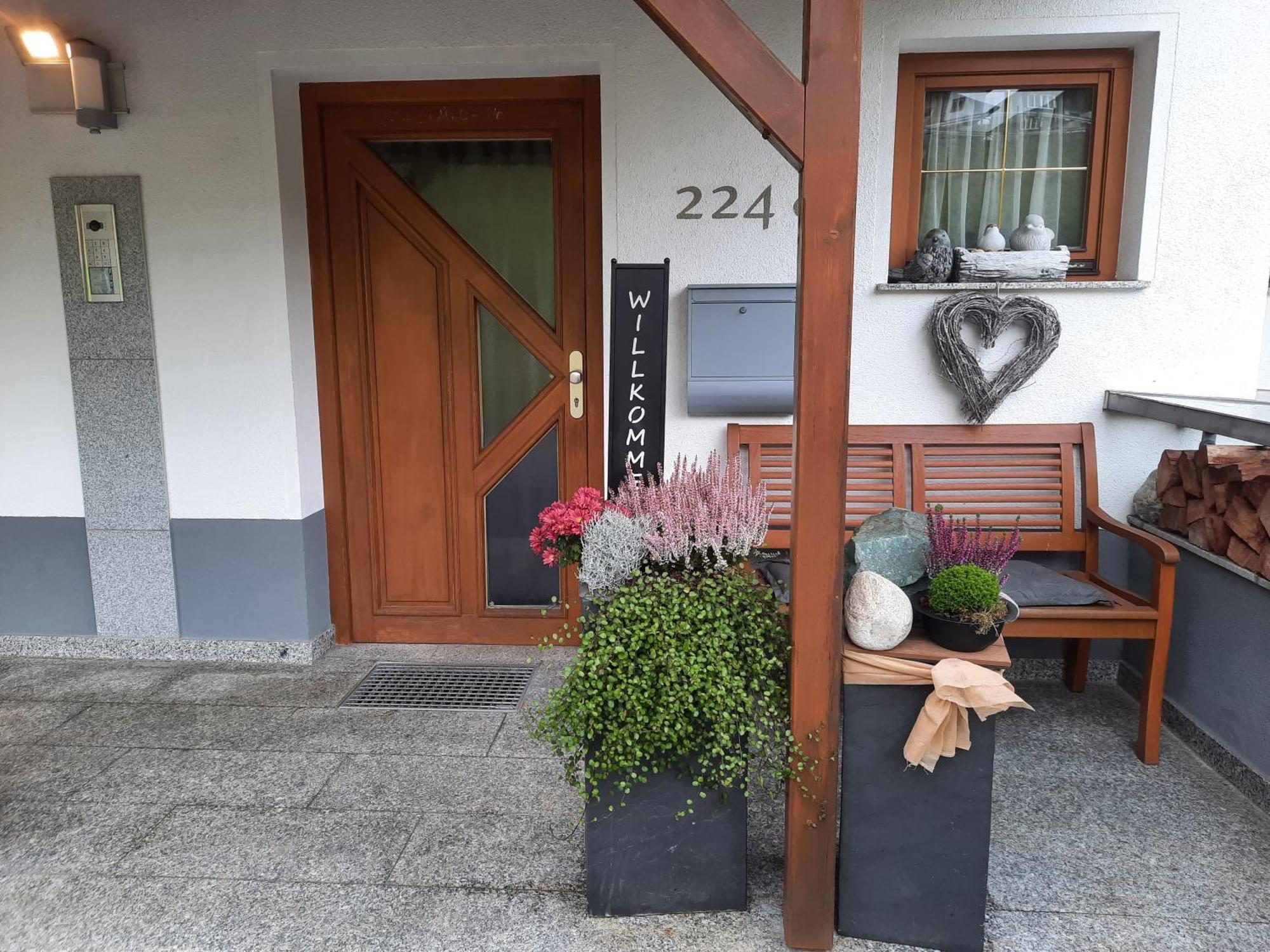Haus Alpin Apartments Pettneu am Arlberg Exterior foto